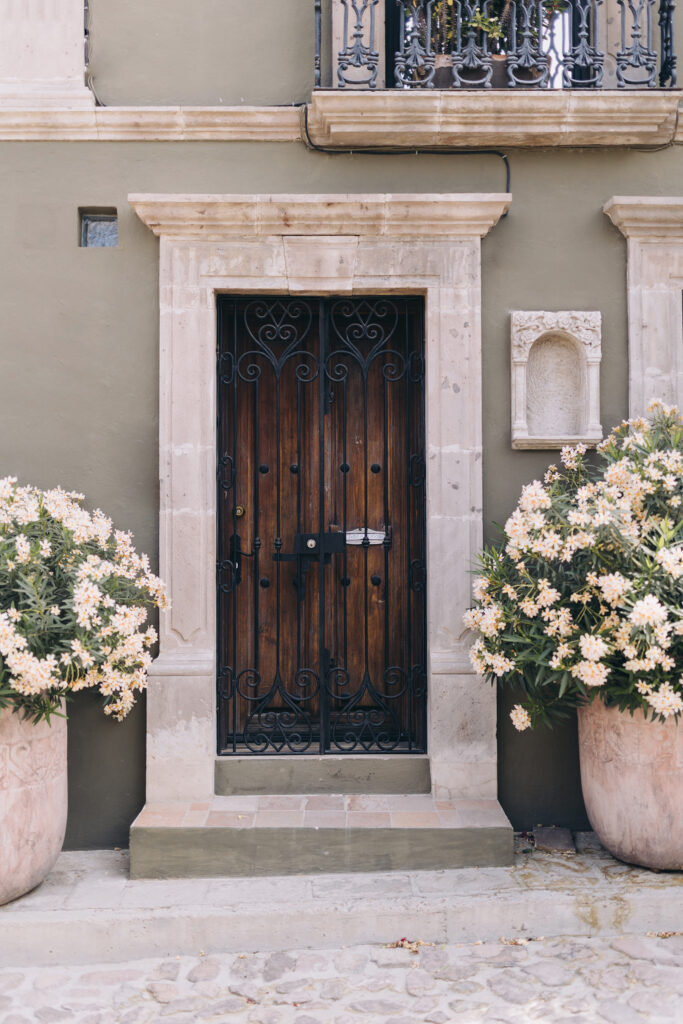 Wedding planner creating a sustainable content strategy, defining her unique innovative quality, and simplifying visibility for her wedding business. Ideal for searches about wedding planner branding, content marketing for wedding pros, and building a clear creative identity.